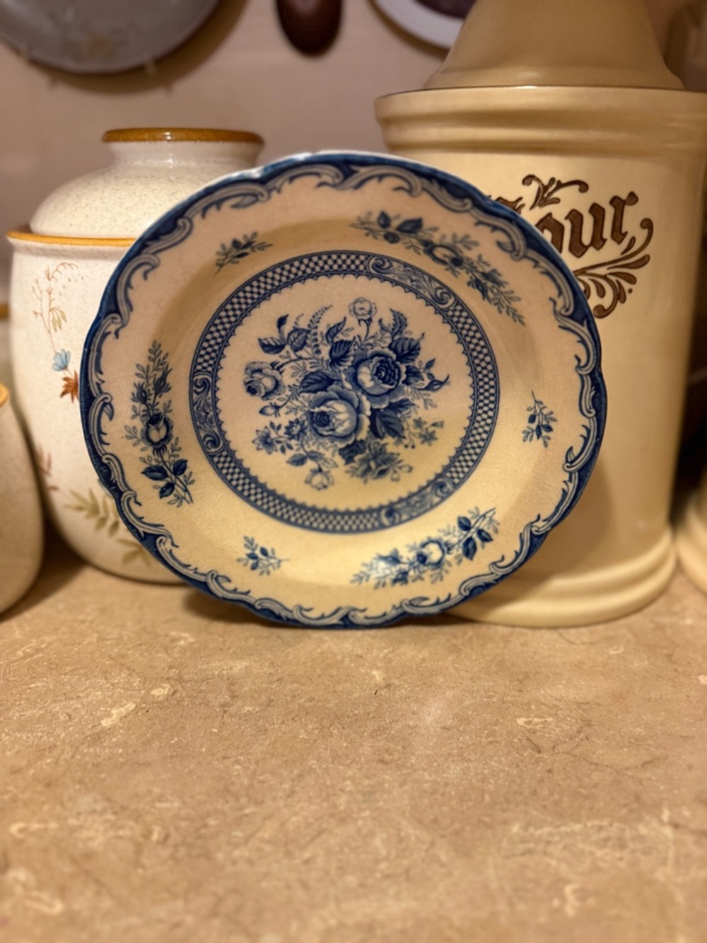Vintage Chatham Maruta Kasuga Ware Japan blue white floral rose plate